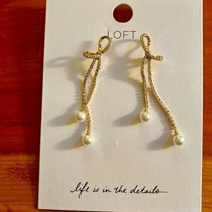 Loft Bow earrings